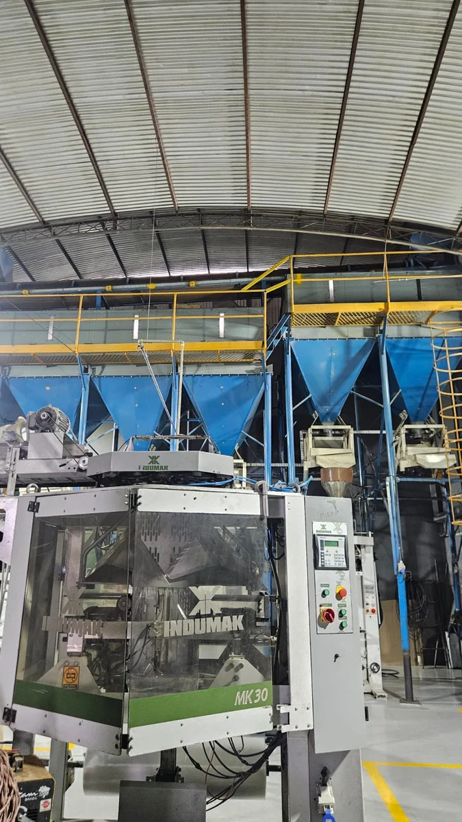 Área de empacotamento com equipamentos